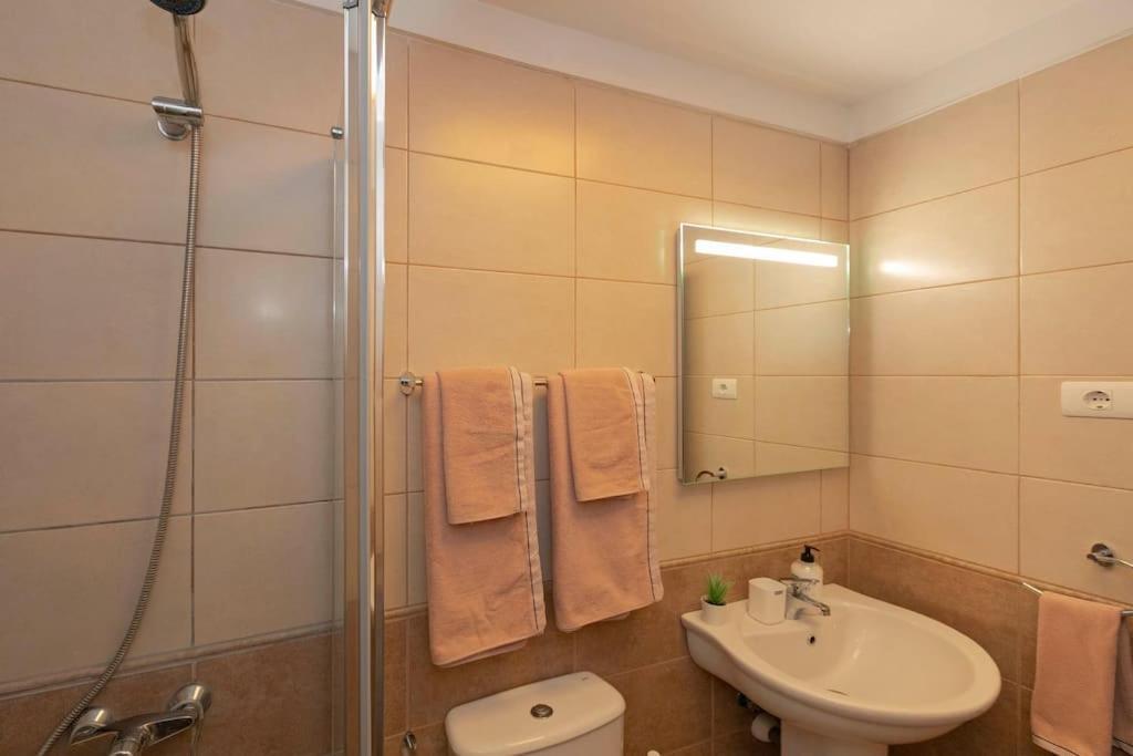 Lovely Spacious Apartment In Сан-Исидро Экстерьер фото